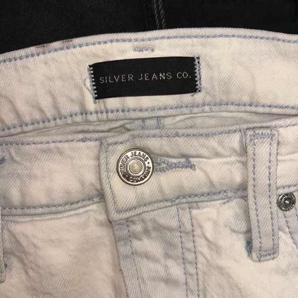 Silver Jeans Blue and White Tie-Dye Jean Shorts - Picture 3 of 5